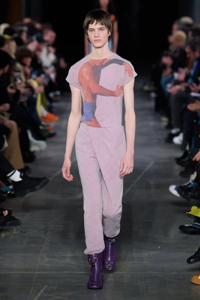 Look 19